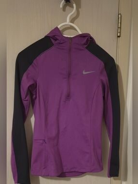 Nike Running Dri-FIT Half Zip Hooded Pullover Purple/Black (XS)